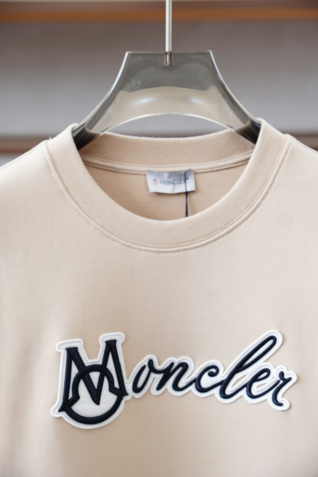 2025秋冬系列上👾蒙口-套头圆领卫衣 纯色LOGO搭配刺绣🪡大标 高端大气经典系列，经典圆领设计时尚有