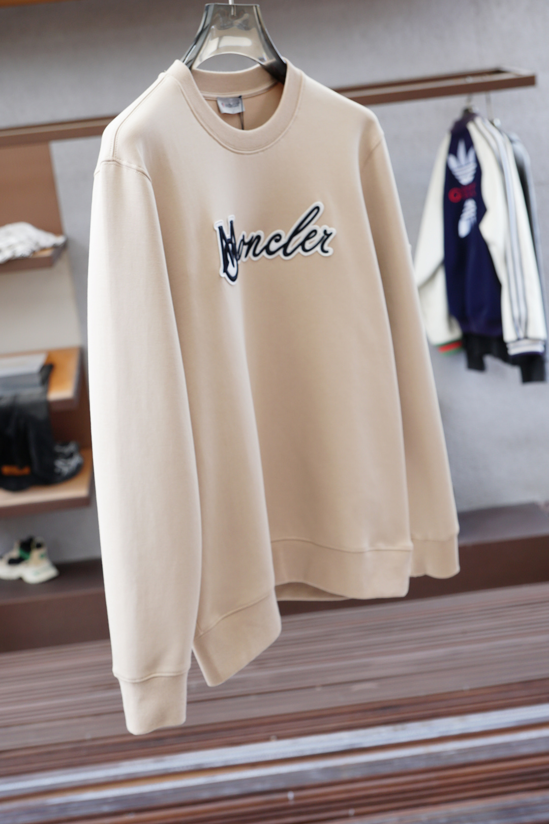 2025秋冬系列上👾蒙口-套头圆领卫衣 纯色LOGO搭配刺绣🪡大标 高端大气经典系列，经典圆领设计时尚有