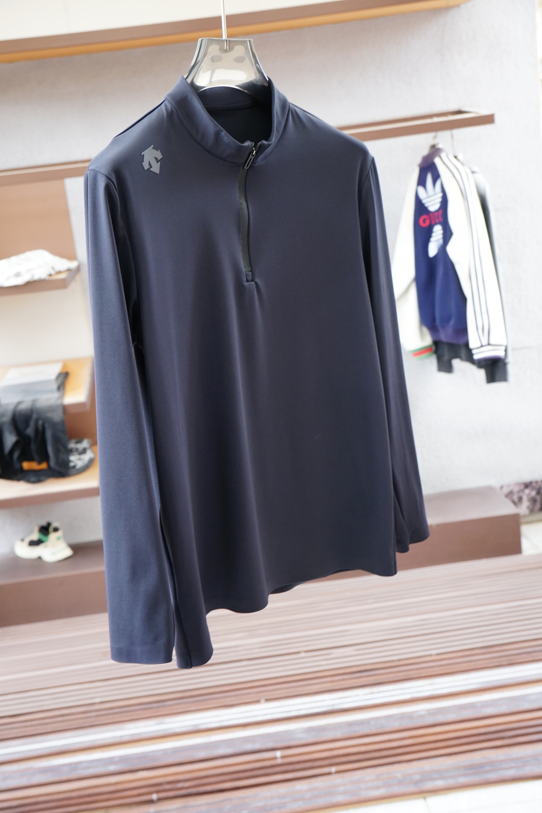 迪桑特-2025秋冬系列上新🍉 长袖Polo 衬衫，奢华经典元素设计！采用舒适透气针织面料🔥属于入柜级别