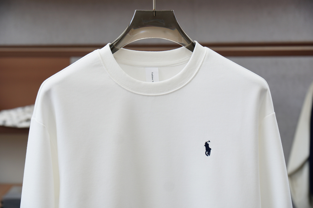 Polo/🍉2025秋款本款卫衣衫以素净棉质针织，再借明快经典小狗加织带宣告 2025 秋冬秀场风尚，可