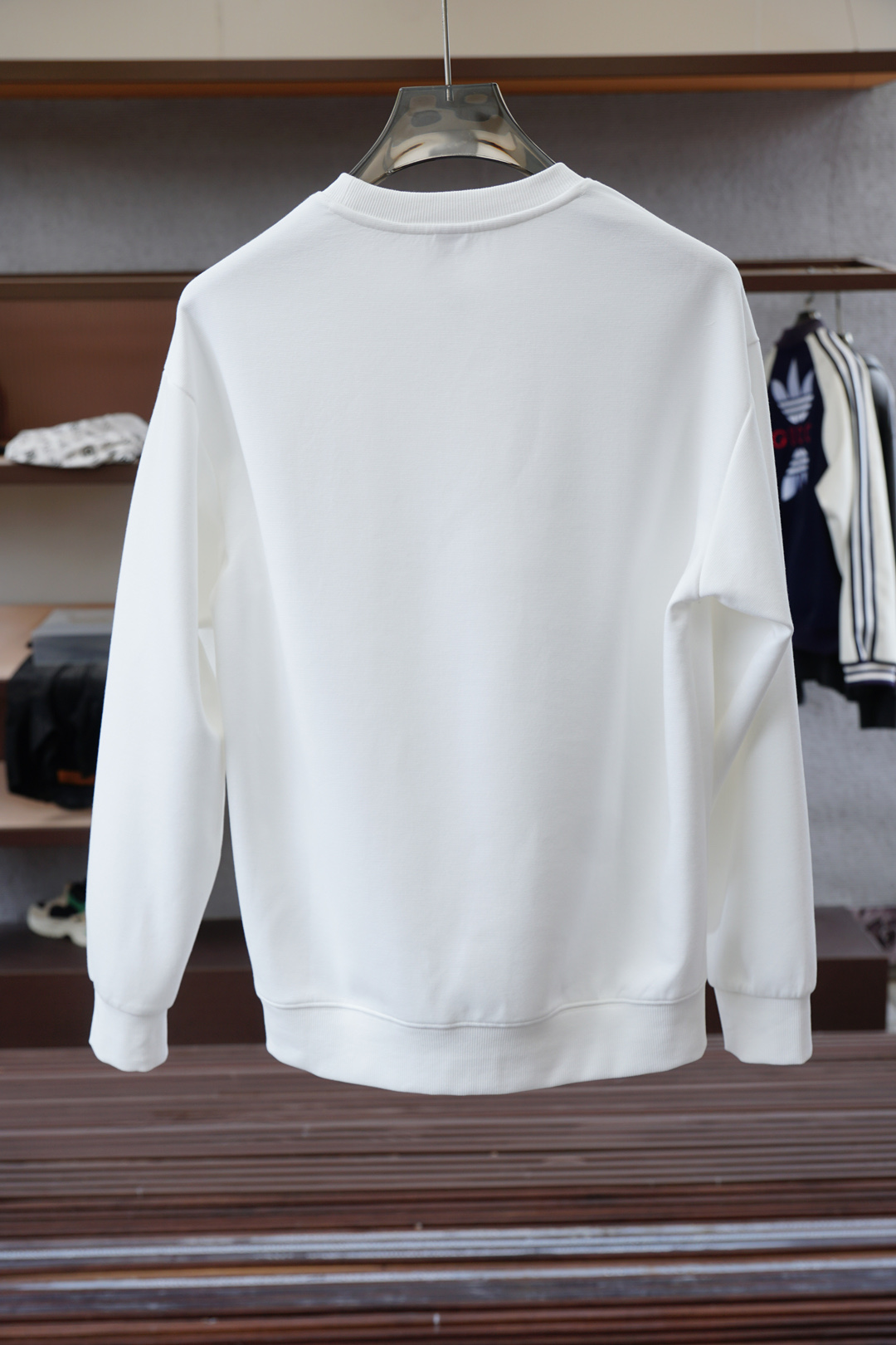 Polo/🍉2025秋款本款卫衣衫以素净棉质针织，再借明快经典小狗加织带宣告 2025 秋冬秀场风尚，可