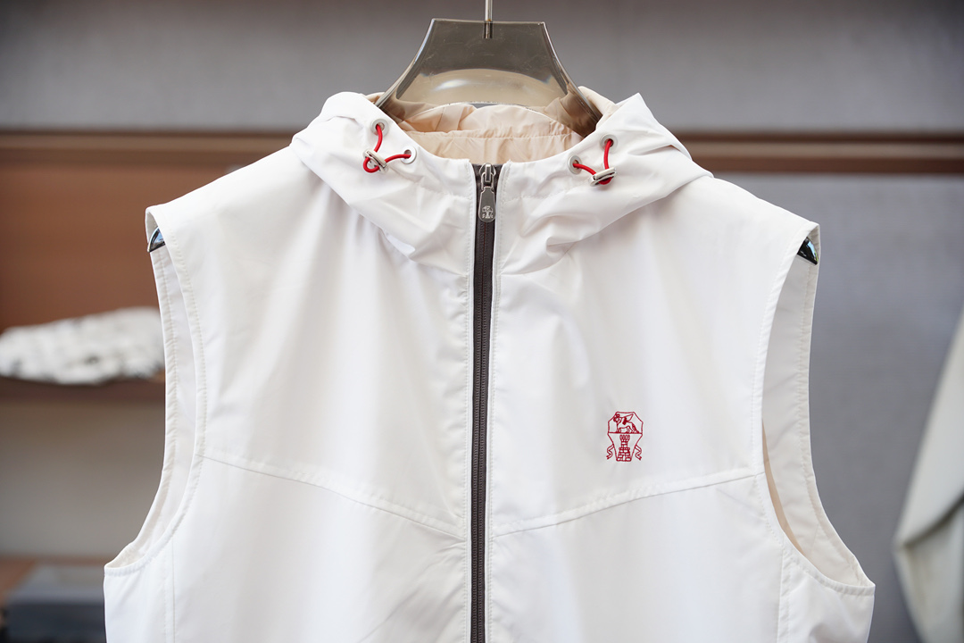 BC/布鲁提-2025年早秋男士休闲马甲外套，穿上简约干练的休闲外套，瞬间重回时髦霸气，又是活力满满的状