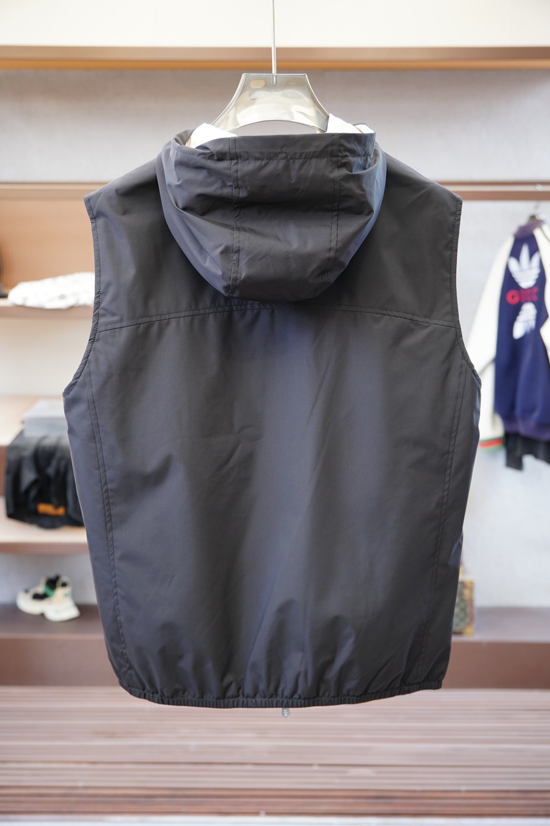 BC/布鲁提-2025年早秋男士休闲马甲外套，穿上简约干练的休闲外套，瞬间重回时髦霸气，又是活力满满的状