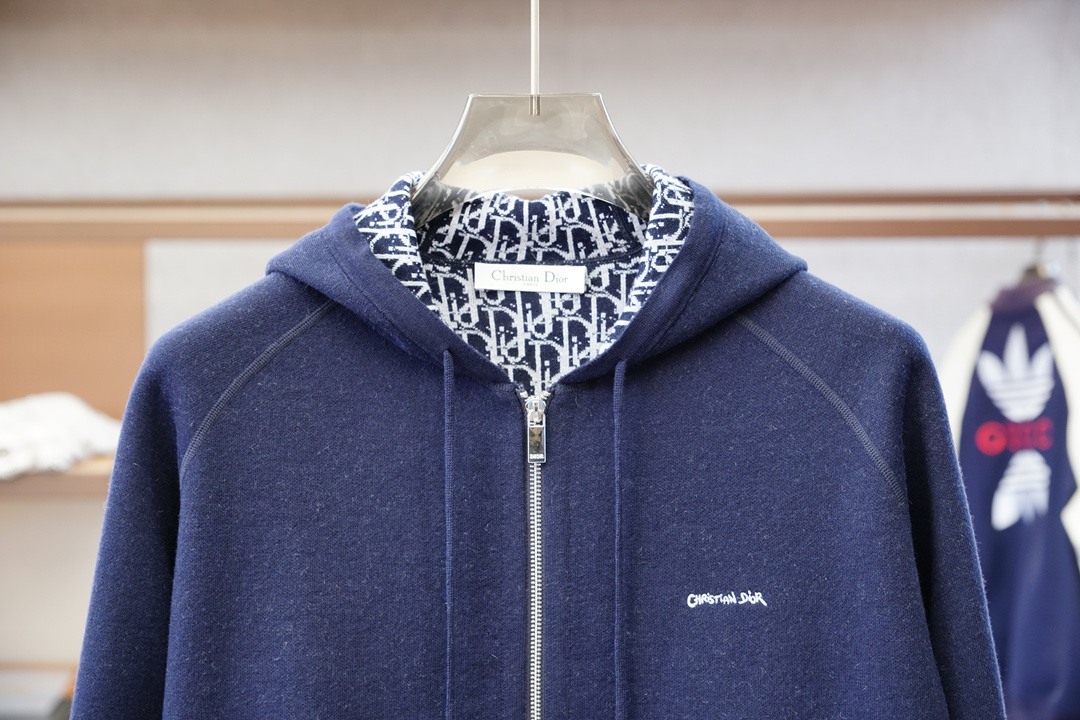 Dior迪奥-2025，男士高端翻领精梳羊毛连帽加厚外套：上海贸易公司渠道货，三高端品鉴限量系列，宝藏级