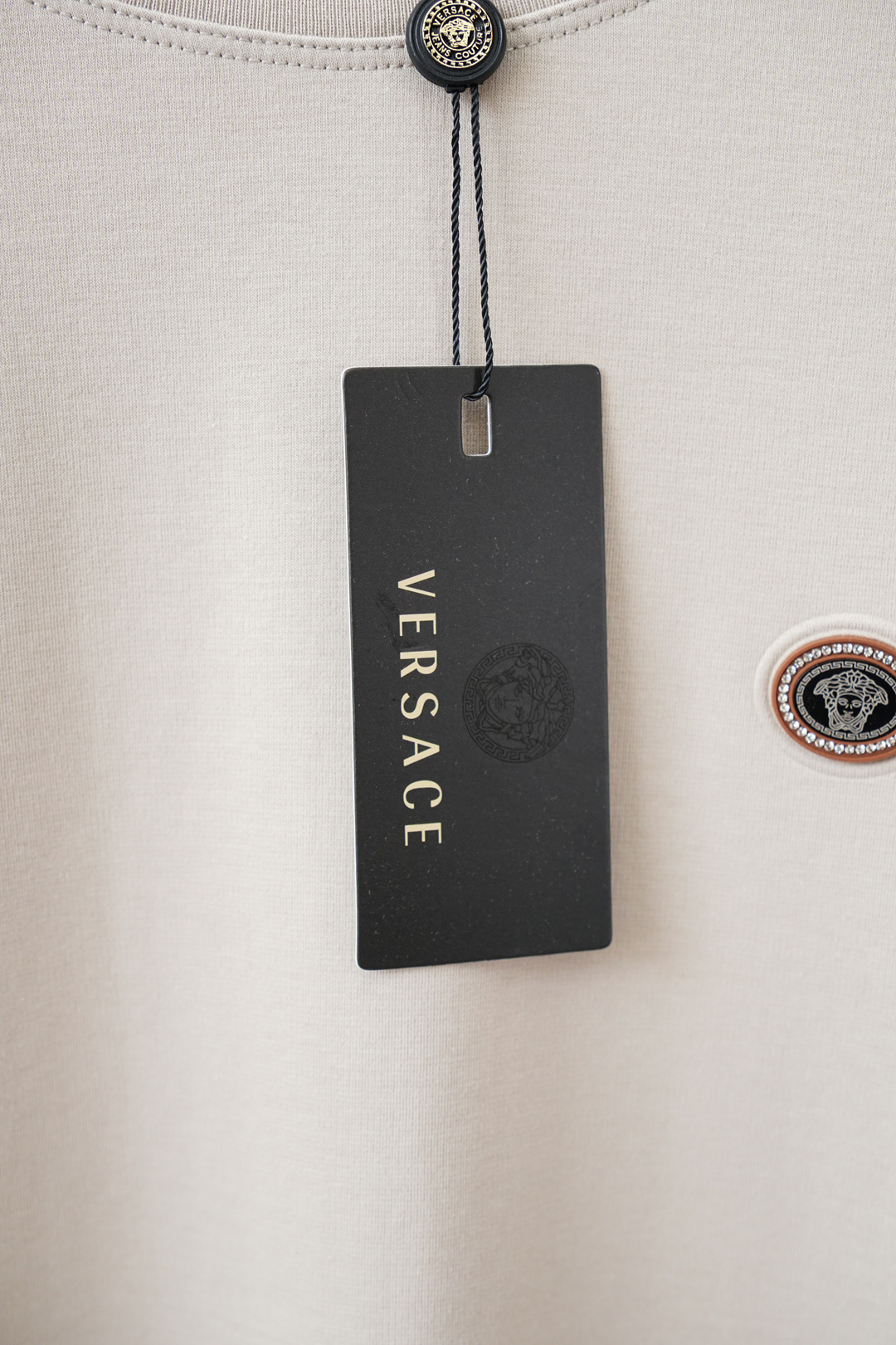 ，范思哲Versace-🆕秋冬新款系列#💐经典基础款无可挑剔廓形立体剪裁男士圆领长袖T恤衫，整体触感舒适