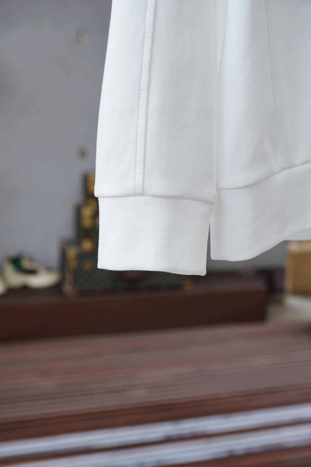 ，范思哲Versace-🆕秋冬新款系列#💐经典基础款无可挑剔廓形立体剪裁男士圆领长袖T恤衫，整体触感舒适