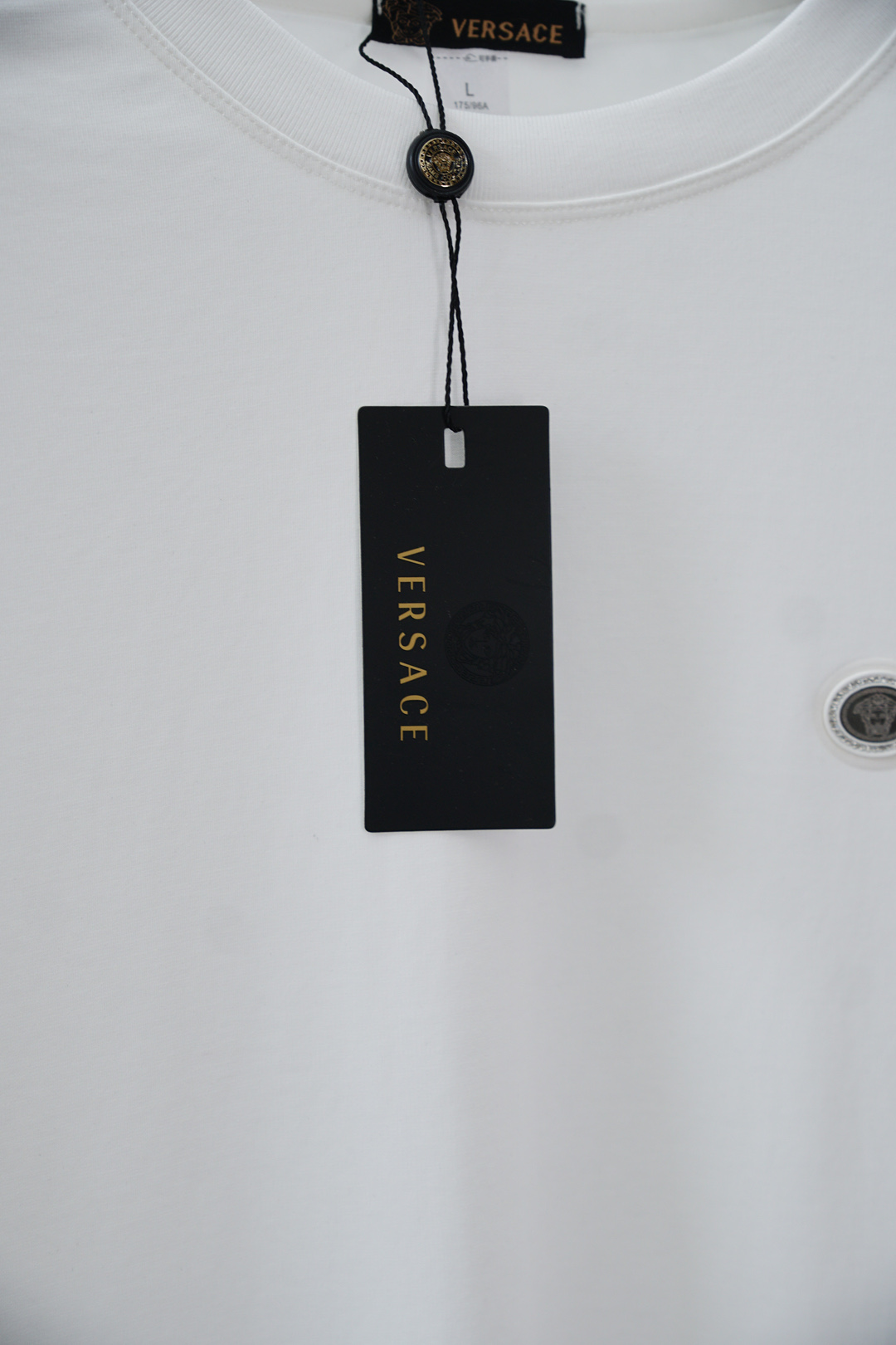 ，范思哲Versace-🆕秋冬新款系列#💐经典基础款无可挑剔廓形立体剪裁男士圆领长袖T恤衫，整体触感舒适