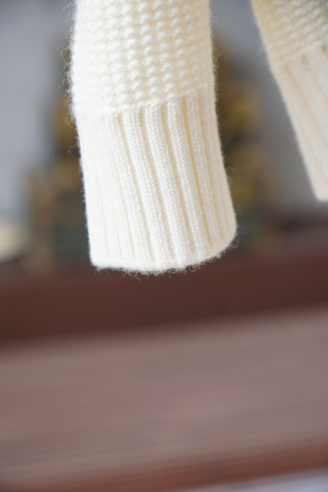 ，Prada普拉达🐠2025秋冬男士新款｜奢享瓦楞纹羊毛混纺毛衣】严选90%澳洲超细美丽诺羊毛与10%珍