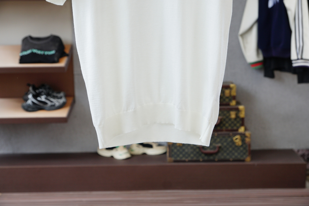 蒙口/🐠2025秋冬男士新款｜奢享瓦楞纹羊毛打底衣，严选100分/澳洲超细美丽诺羊毛以独特瓦楞肌理织造，