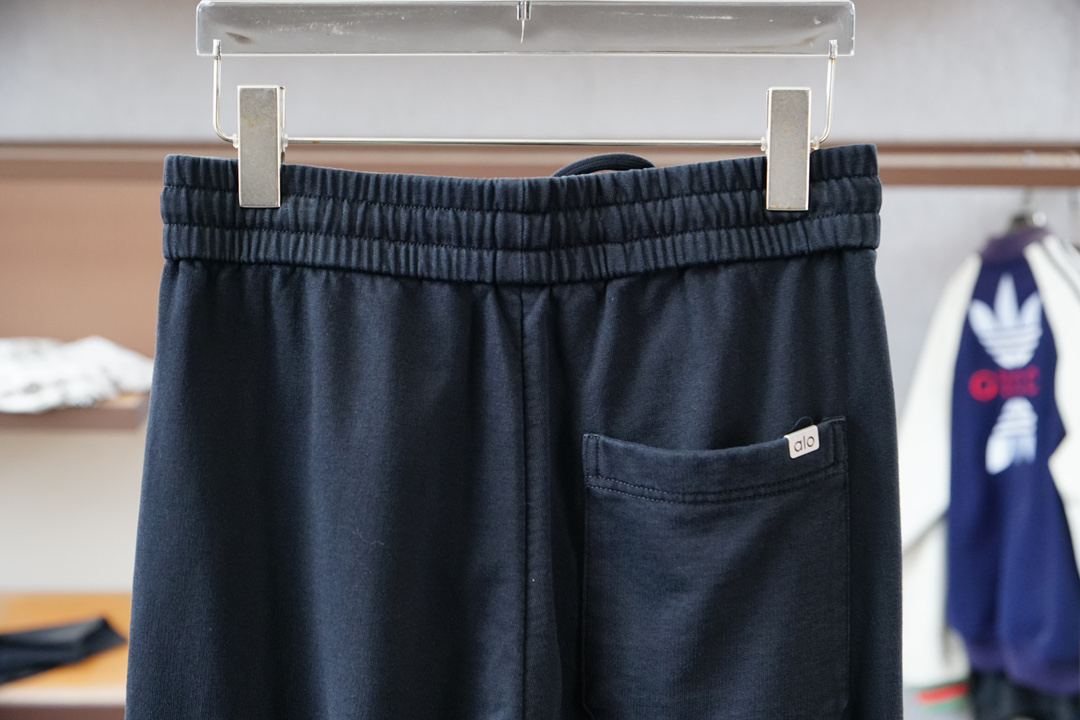 欧跑/2025 秋冬男士休闲裤西瓜超细纯棉面料休闲裤，最新款上身版型无敌正！绝对可以闭眼收的一款此款裤子