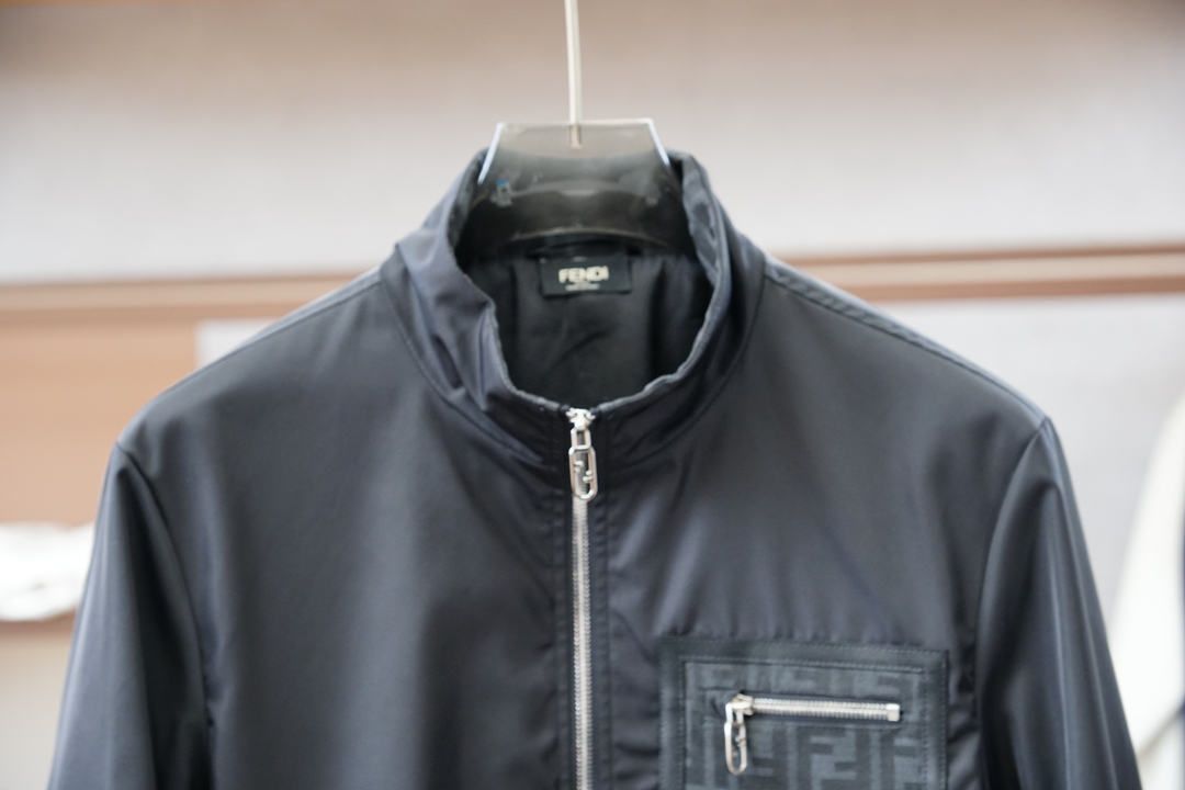 ，Fendi芬迪-2025🌍驭时而生，定义秋冬型格｜告别秋冬臃肿，以利落线条重塑风尚2025秋冬系列，匠