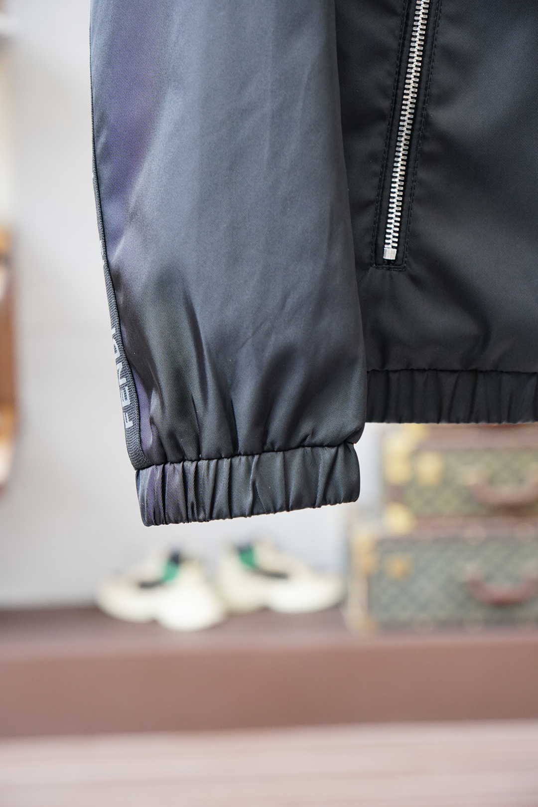 ，Fendi芬迪-2025🌍驭时而生，定义秋冬型格｜告别秋冬臃肿，以利落线条重塑风尚2025秋冬系列，匠