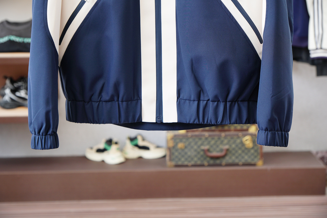 Fendi芬迪-🆕秋冬时尚开拓先锋2025 FW秋冬季新品提花外套经典的拼接时尚出彩的提花Logo选择，