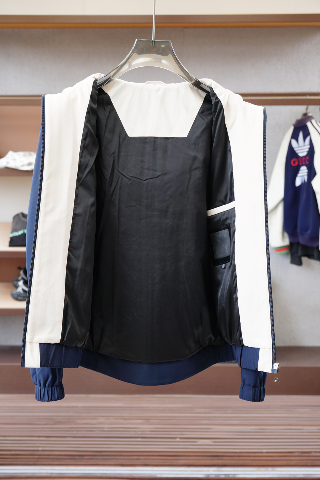 Fendi芬迪-🆕秋冬时尚开拓先锋2025 FW秋冬季新品提花外套经典的拼接时尚出彩的提花Logo选择，