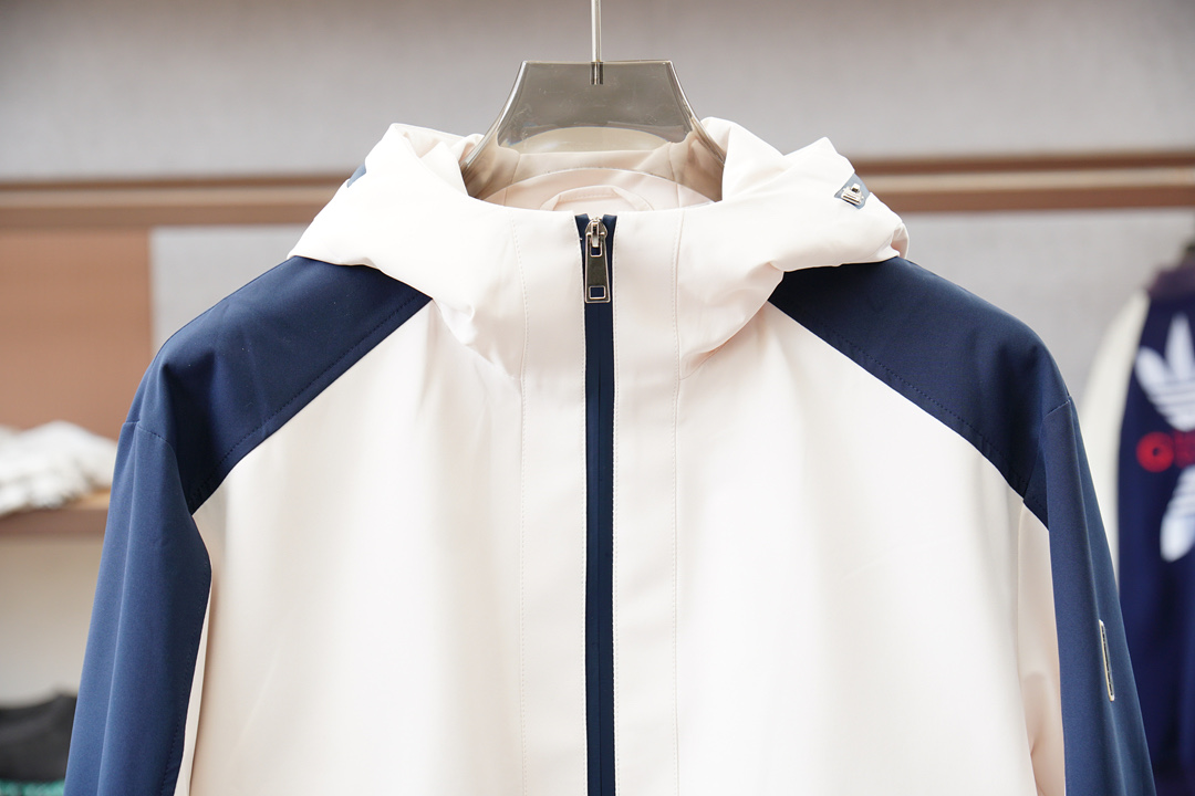 Fendi芬迪-🆕秋冬时尚开拓先锋2025 FW秋冬季新品提花外套经典的拼接时尚出彩的提花Logo选择，