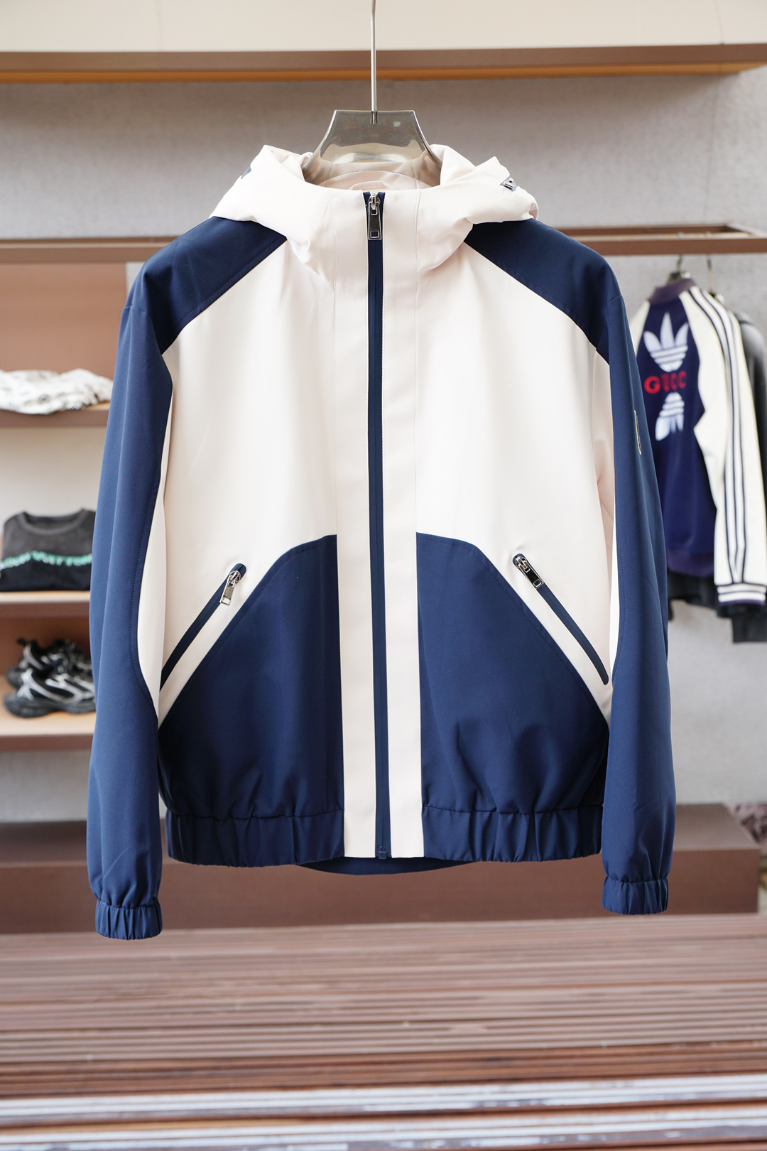 Fendi芬迪-🆕秋冬时尚开拓先锋2025 FW秋冬季新品提花外套经典的拼接时尚出彩的提花Logo选择，