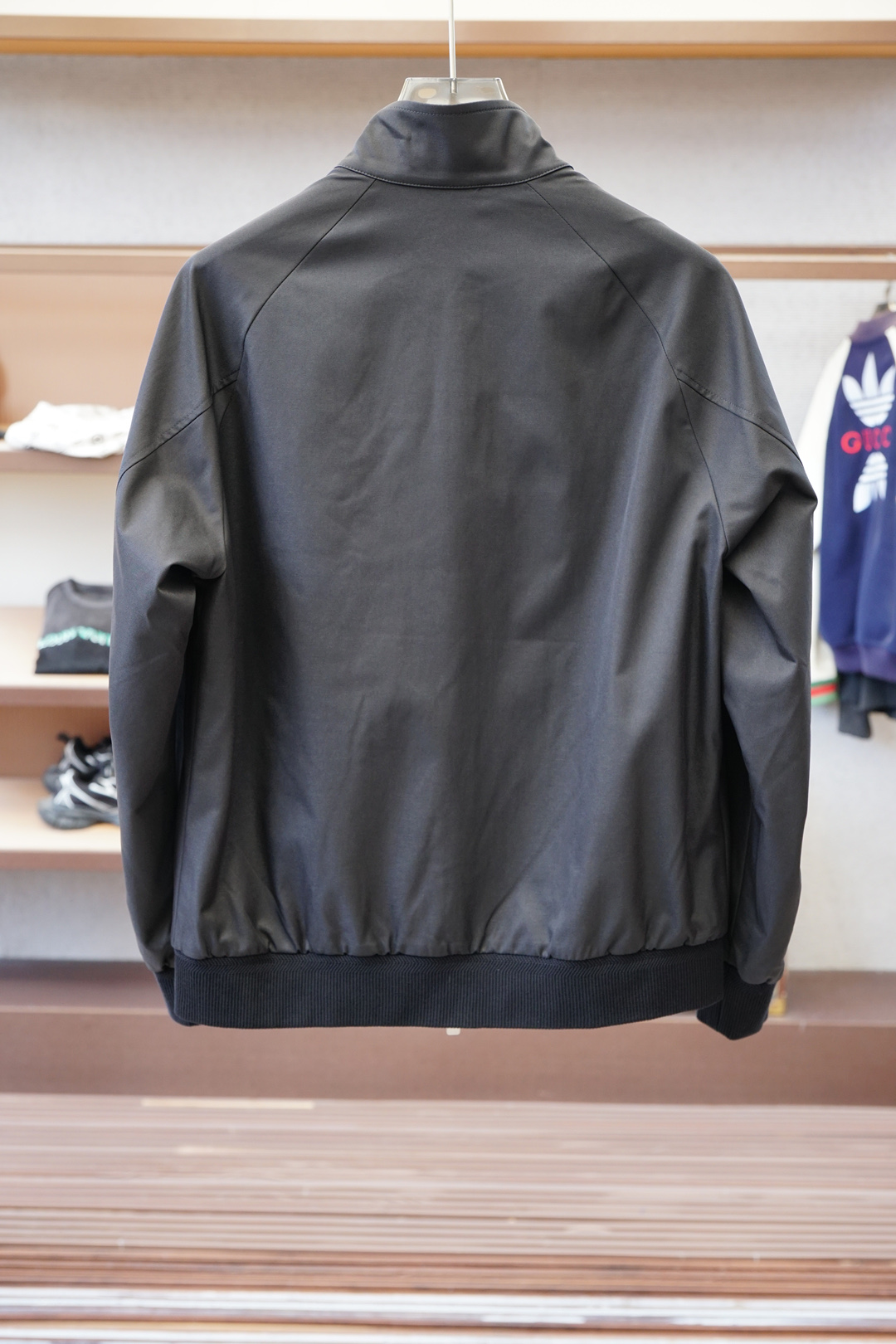 BBR 巴宝莉-2025秋季夹克外套！今年的专柜新品，男士超软聚酯纤维面料帅酷爆款 外套。时尚都市百搭款