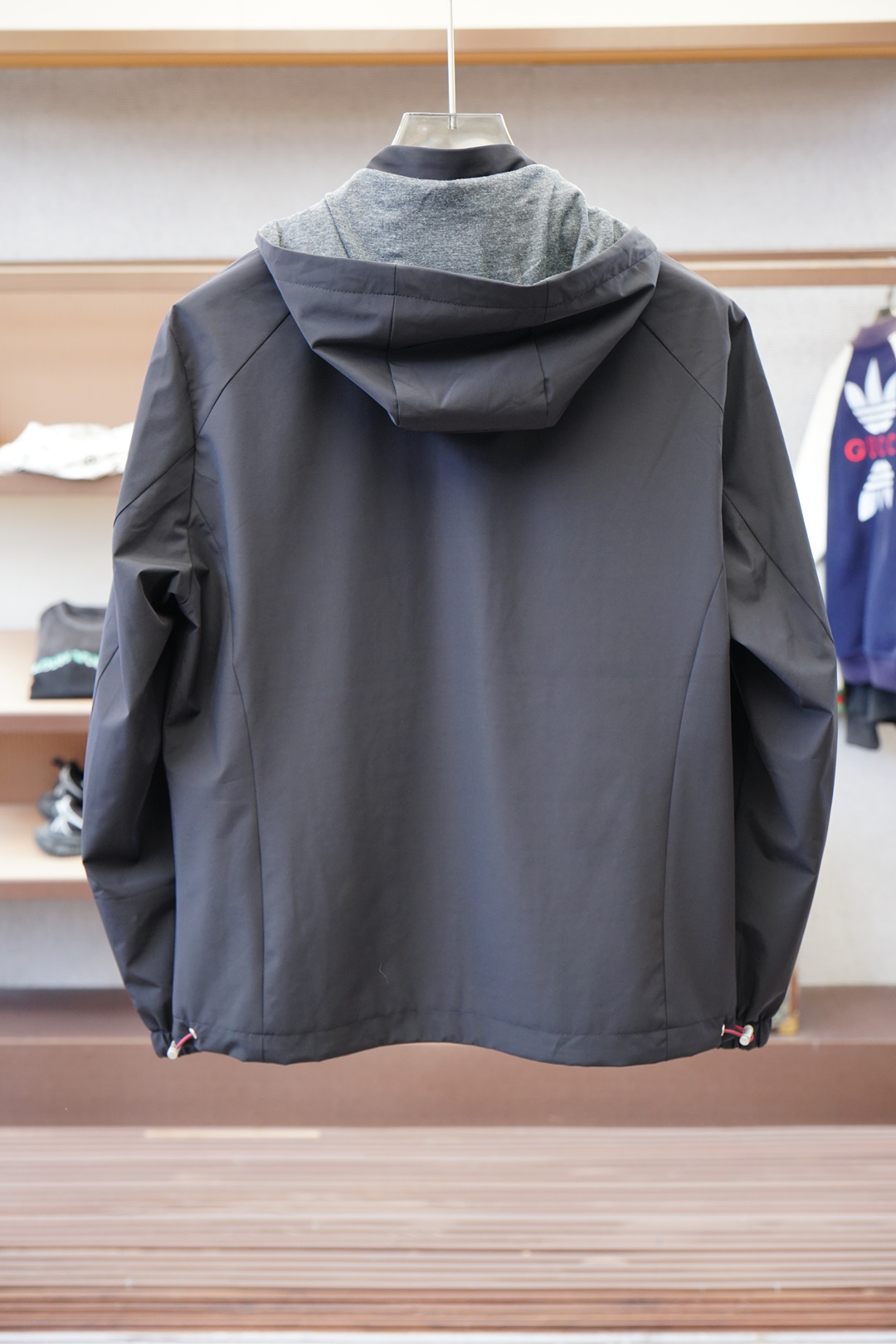 BC-2025男士秋冬新款时尚休闲立领连帽-高级感满满的一款外套，胸前刺绣/设有品牌开模定制五金拉链头、