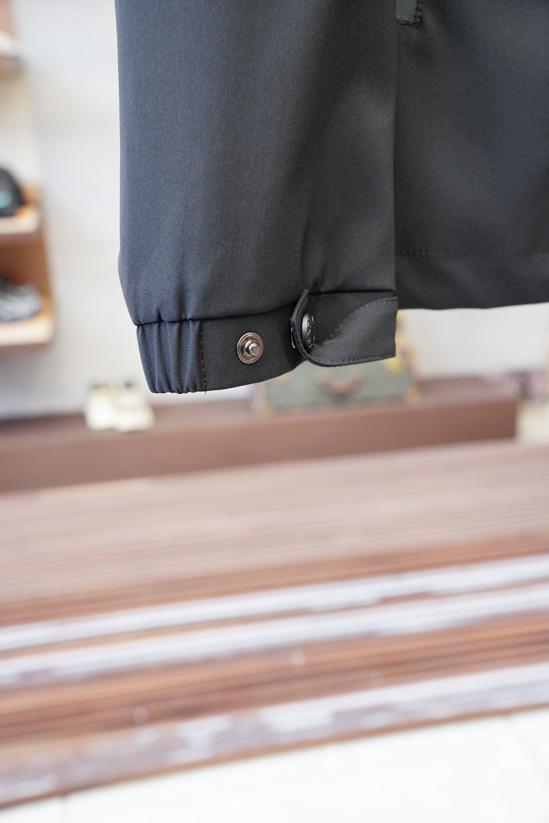 普拉达- Prada/2025男士秋冬新款时尚休闲立领连帽-高级感满满的一款外套，手臂三角标/设有品牌开