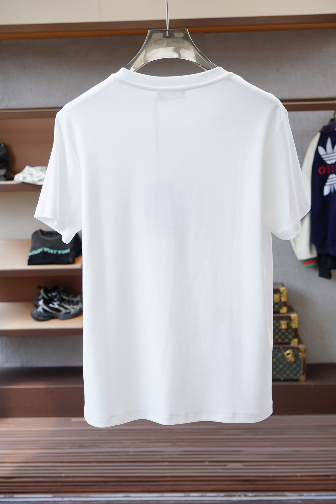 范思哲Versace-👾25秋冬新品印花小章棉质长袖T恤衫，演绎早秋风格品牌标识，一款内搭或外穿皆合适的