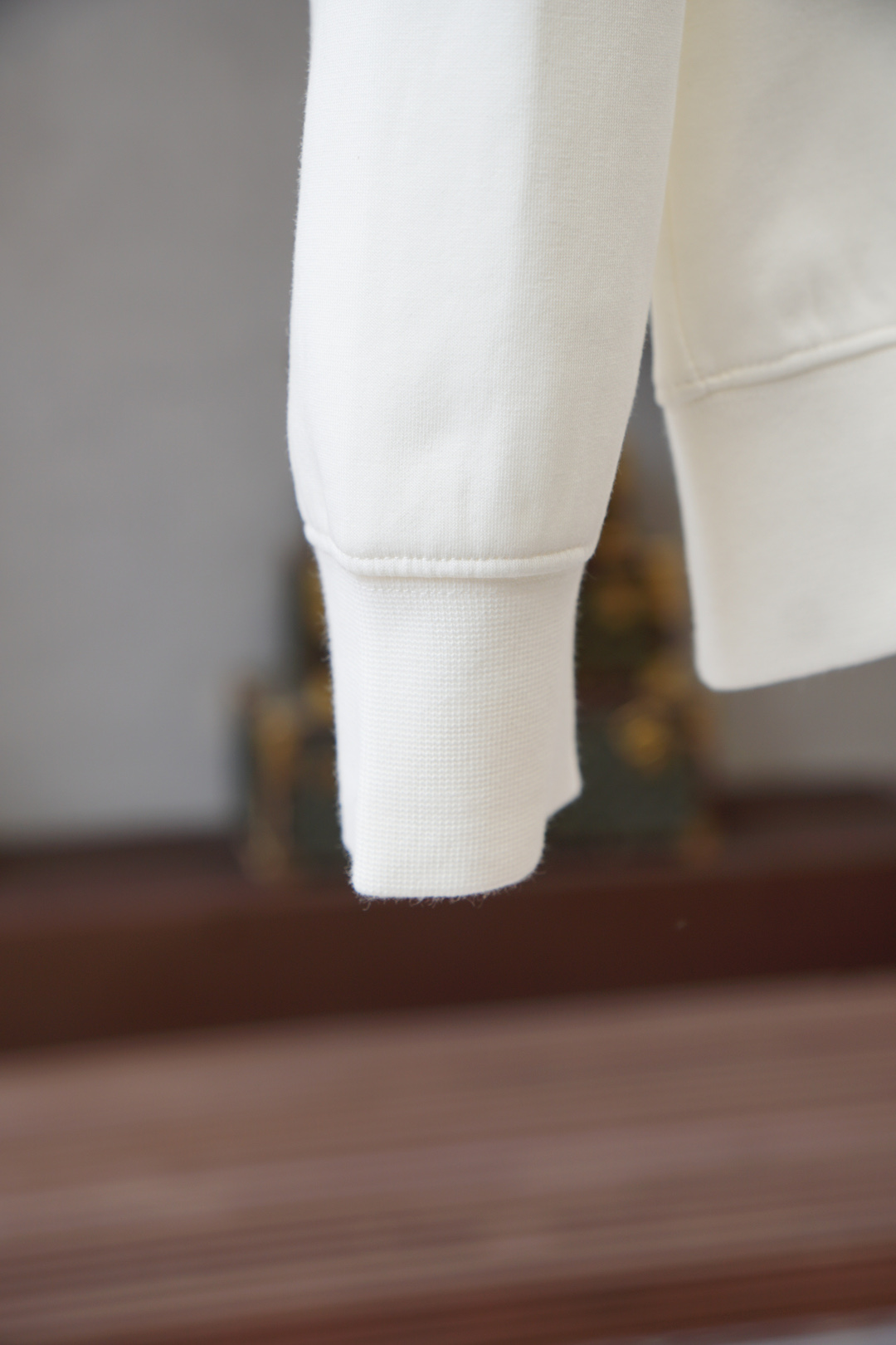 2025秋冬系列上👾蒙口- Moncler-套头圆领卫衣 纯色LOGO搭配刺绣🪡大标 高端大气经典系列，