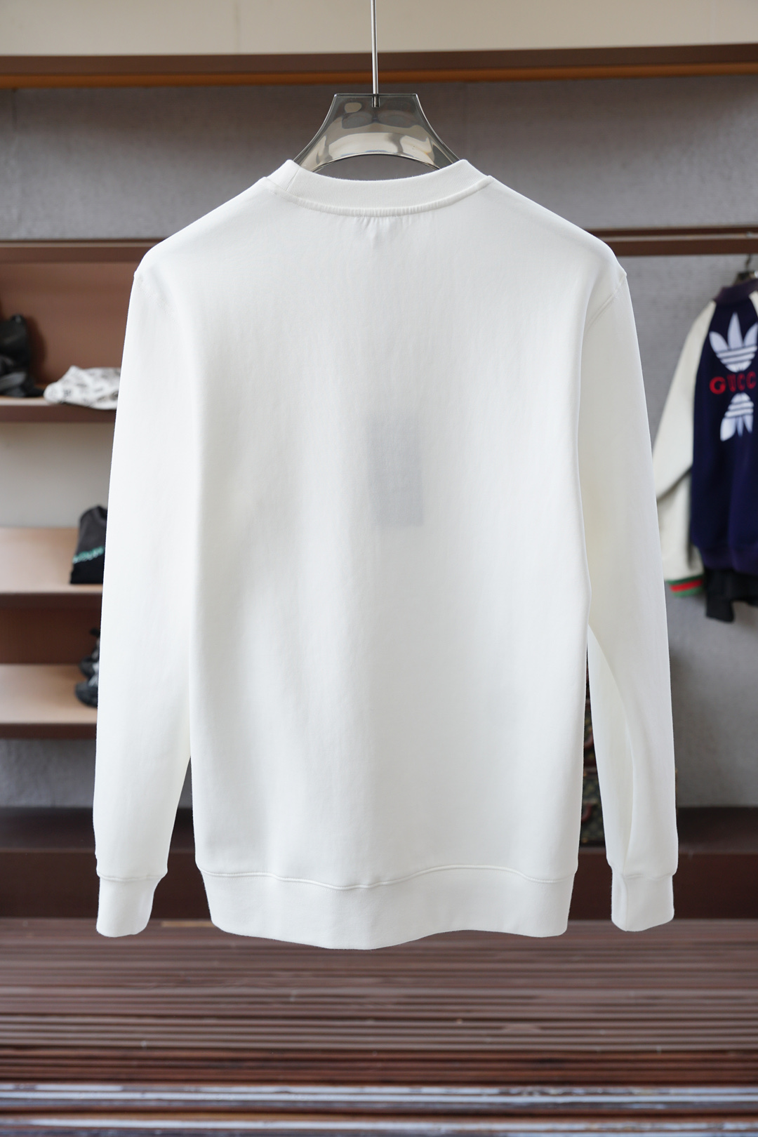 2025秋冬系列上👾Fendi 芬迪-套头圆领卫衣 纯色LOGO搭配刺绣🪡大标 高端大气经典系列，经典圆