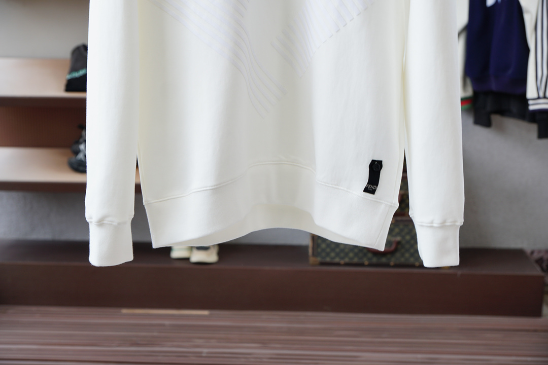 2025秋冬系列上👾Fendi 芬迪-套头圆领卫衣 纯色LOGO搭配刺绣🪡大标 高端大气经典系列，经典圆