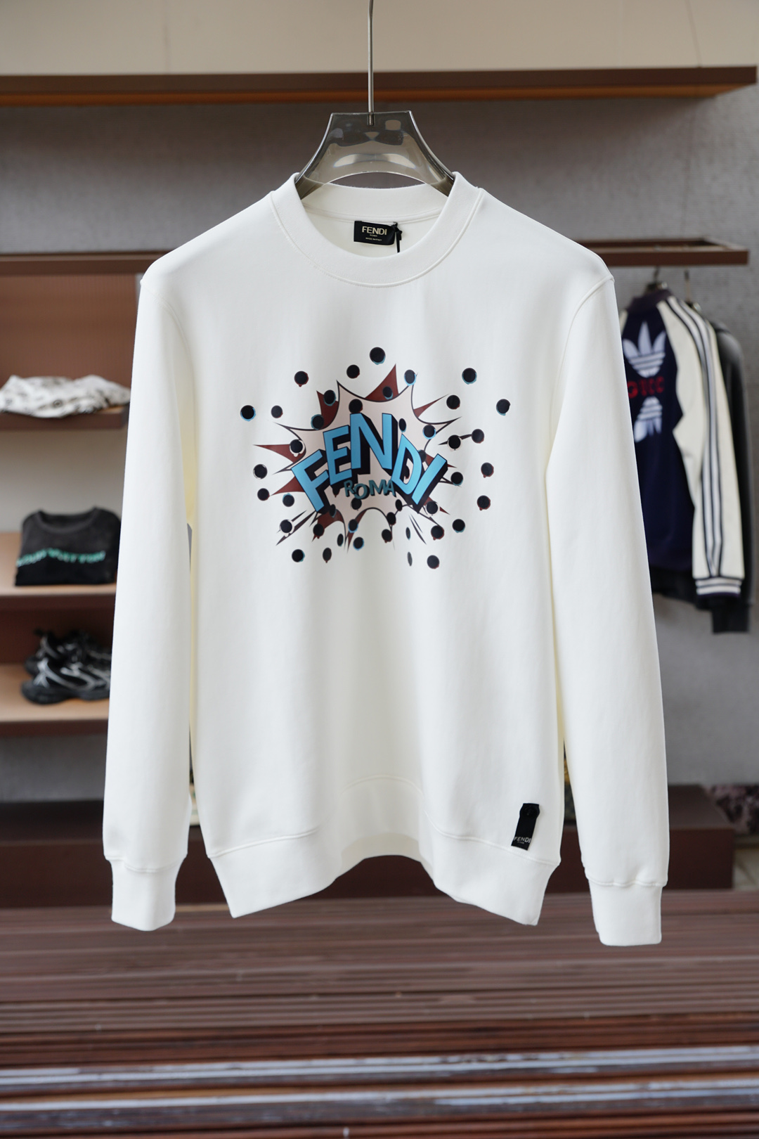 2025秋冬系列上👾Fendi 芬迪-套头圆领卫衣 纯色LOGO搭配刺绣🪡大标 高端大气经典系列，经典圆