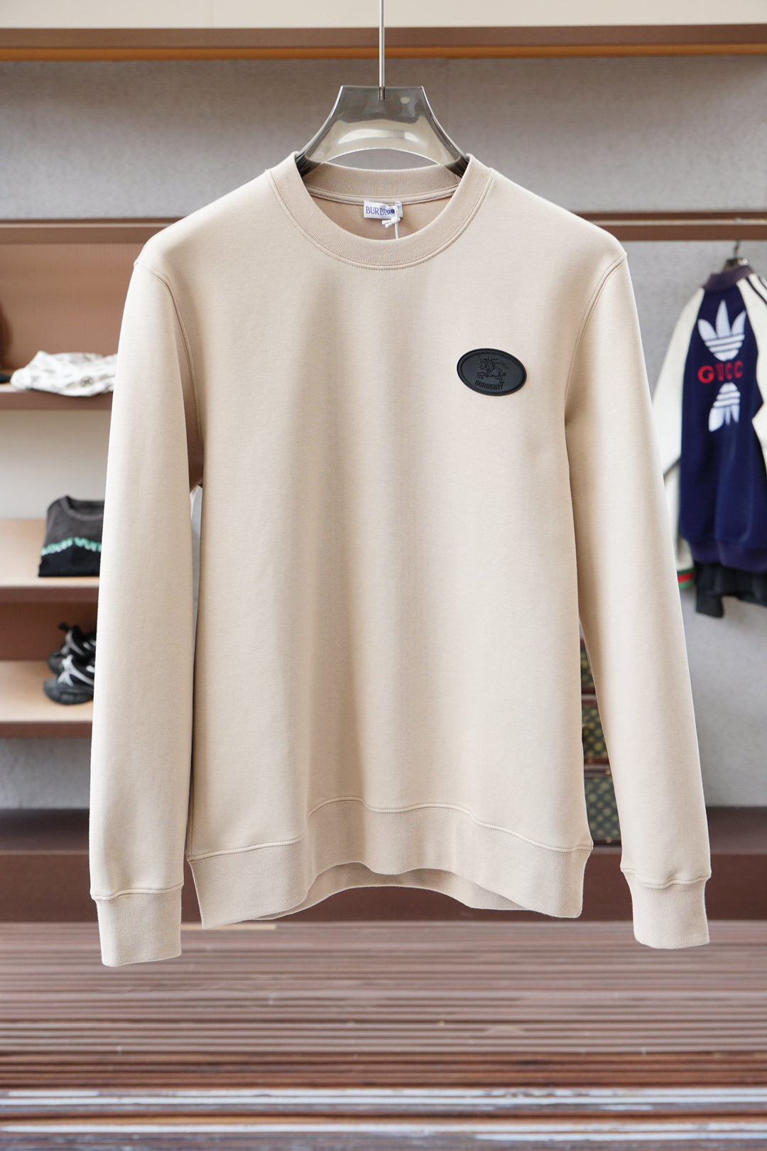 2025秋冬系列上👾BBR 巴宝莉-2025秋冬/套头圆领卫衣 纯色LOGO搭配刺绣🪡大标 高端大气经典