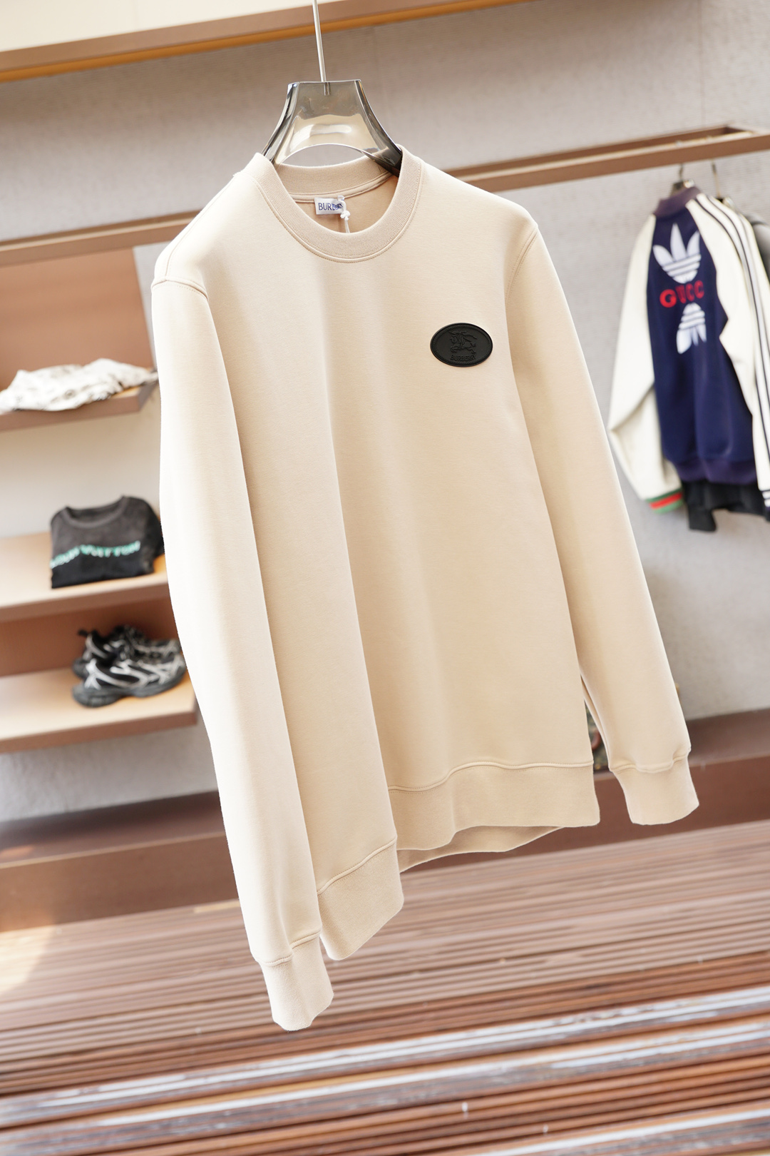 2025秋冬系列上👾BBR 巴宝莉-2025秋冬/套头圆领卫衣 纯色LOGO搭配刺绣🪡大标 高端大气经典