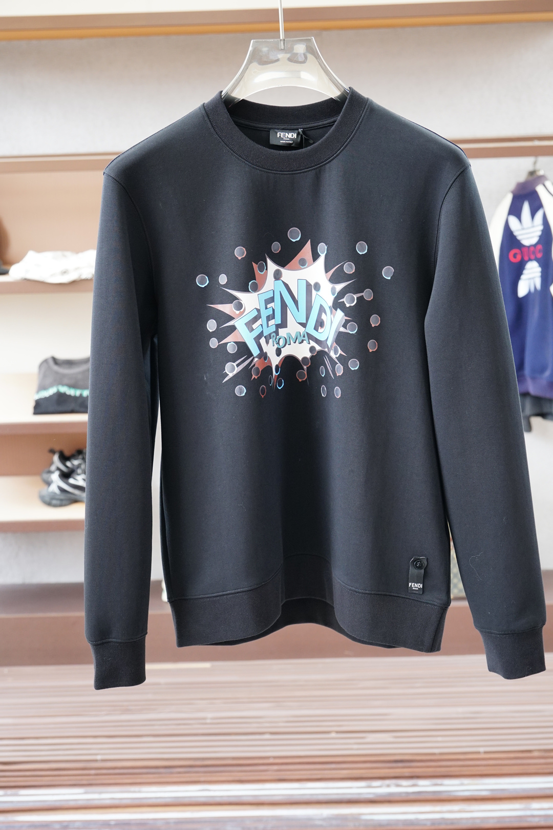 2025秋冬系列上👾Fendi 芬迪-套头圆领卫衣 纯色LOGO搭配刺绣🪡大标 高端大气经典系列，经典圆