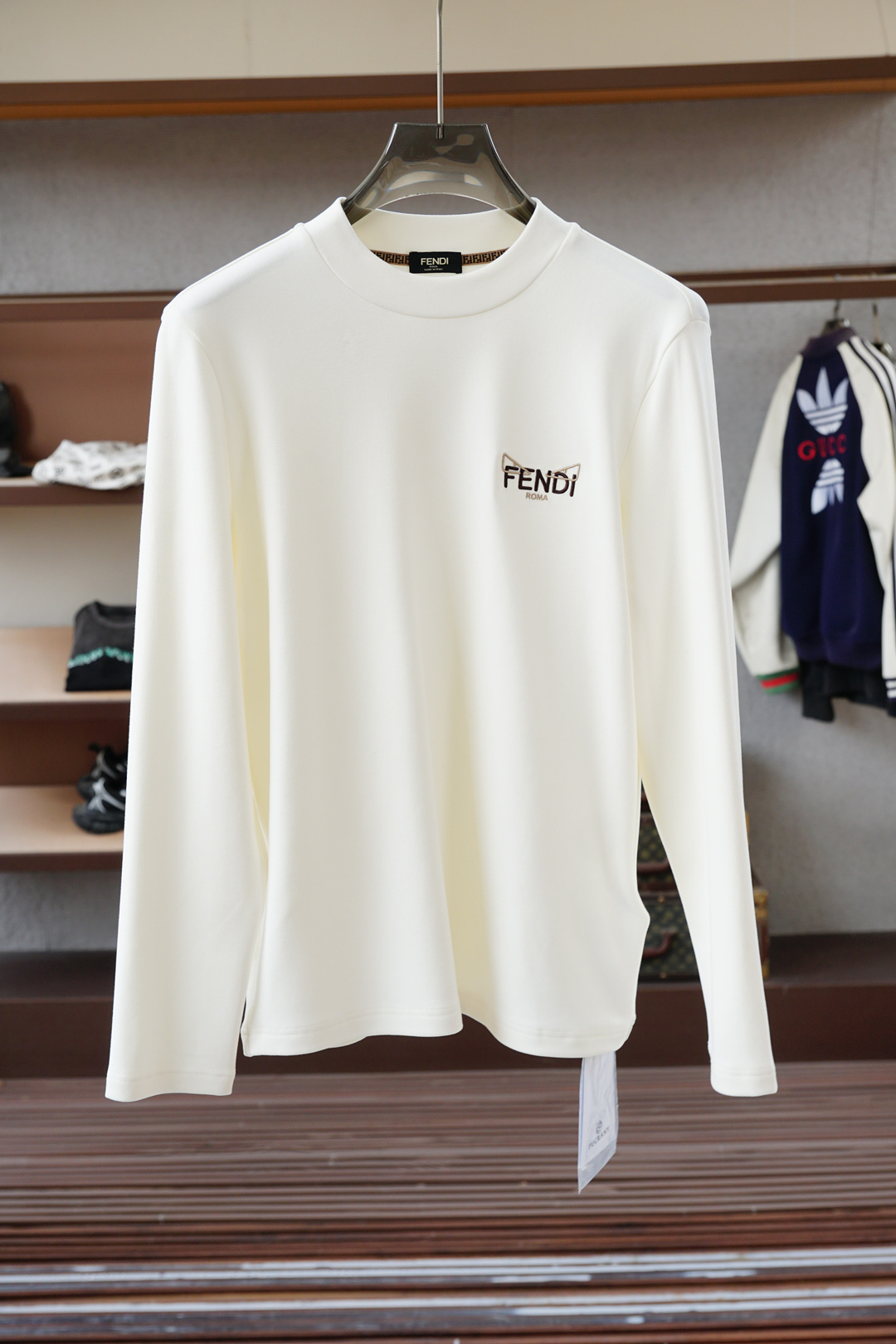 Fendi芬迪-🤎2025FW新品火爆上市啦🤎高品🍁质量🪵潮流🐿风向标🐾🐼16823MQ🐼精选定制高端埃