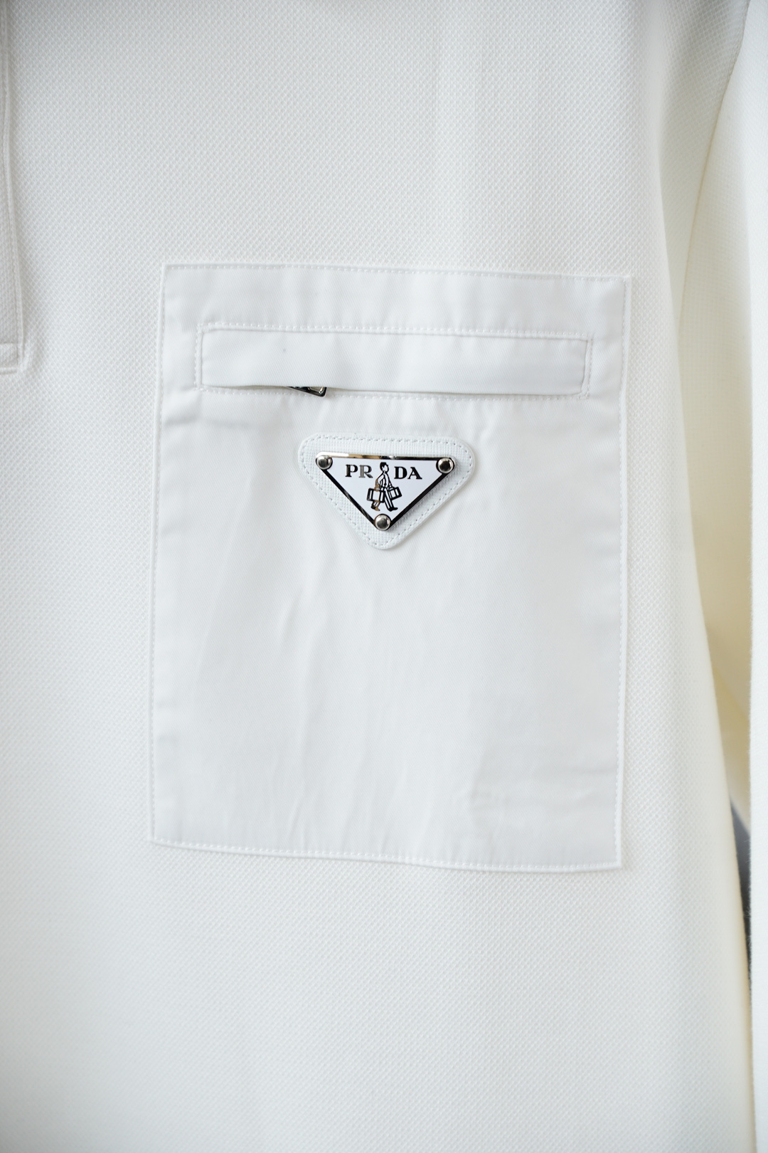 =，普拉达-🤎2025FW新品火爆上市啦🤎高品🍁质量🪵潮流🐿风向标🐾🐼16825MQS🐼精选定制高端莫代