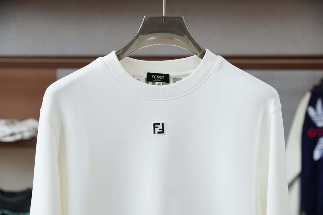 Fendi-芬迪/🤎2025FW新品火爆上市啦🤎高品🍁质量🪵潮流🐿风向标🐾🐼16825BW🐼精选定制高端