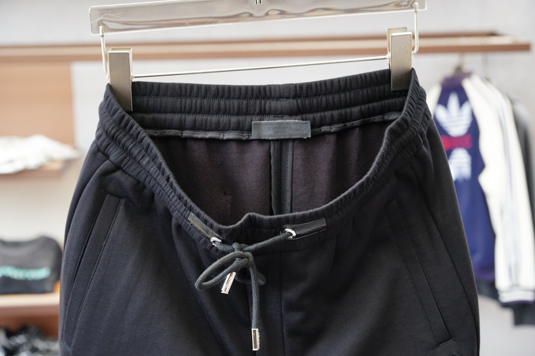 ，Prada普拉达-🤎2025FW新品火爆上市啦🤎高品🍁质量🪵潮流🐿风向标🐾🐼16827KQM🐼精选定制