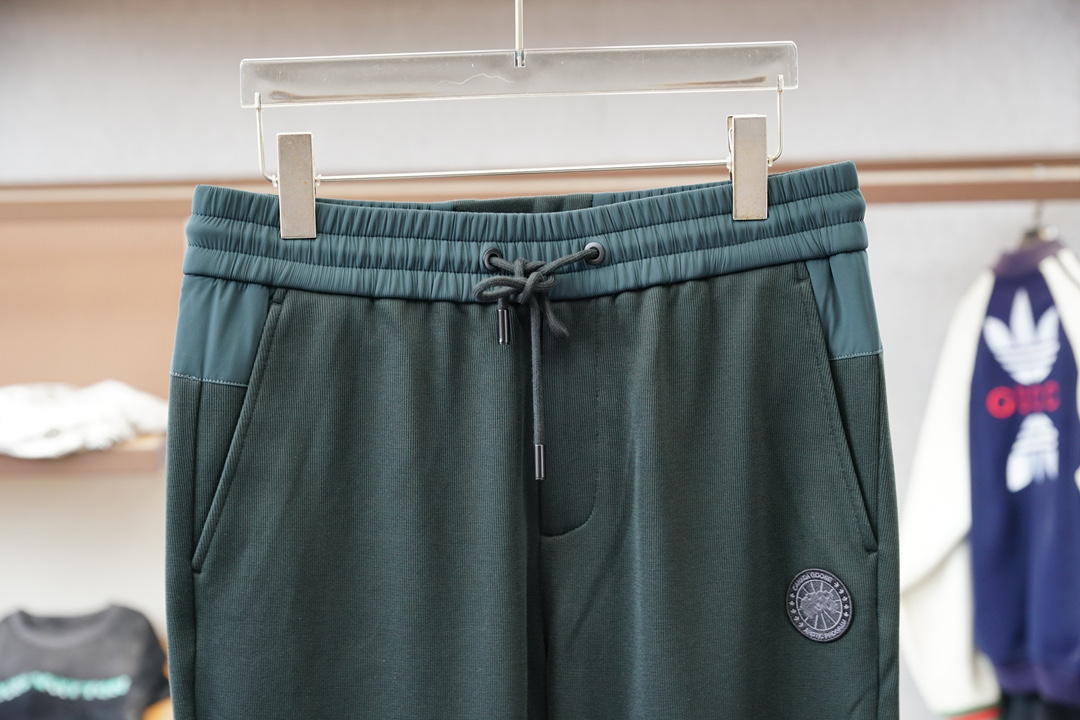 加拿大鹅-🤎2025FW新品火爆上市啦🤎高品🍁质量🪵潮流🐿风向标🐾🐼16826KQM🐼精选定制高端长绒棉