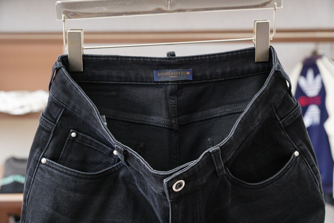 Fendi芬迪-🤎2025FW新品火爆上市啦🤎高品🍁质量🪵潮流🐿风向标🐾🐼16827FQZ🐼精选定制高端