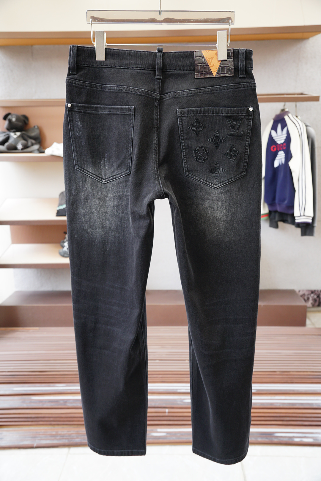 Fendi芬迪-🤎2025FW新品火爆上市啦🤎高品🍁质量🪵潮流🐿风向标🐾🐼16827FQZ🐼精选定制高端