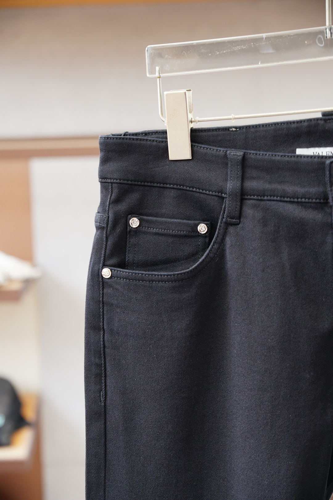 ，华伦天奴-🤎2025FW新品火爆上市啦🤎高品🍁质量🪵潮流🐿风向标🐾🐼16827KQM🐼精选定制高端无带