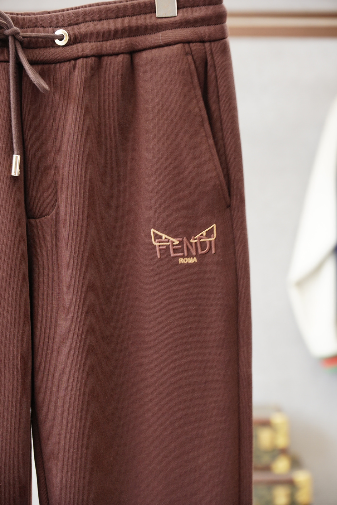 Fendi芬迪/🤎2025FW新品火爆上市啦🤎高品🍁质量🪵潮流🐿风向标🐾🐼16826KQM🐼精选定制高端