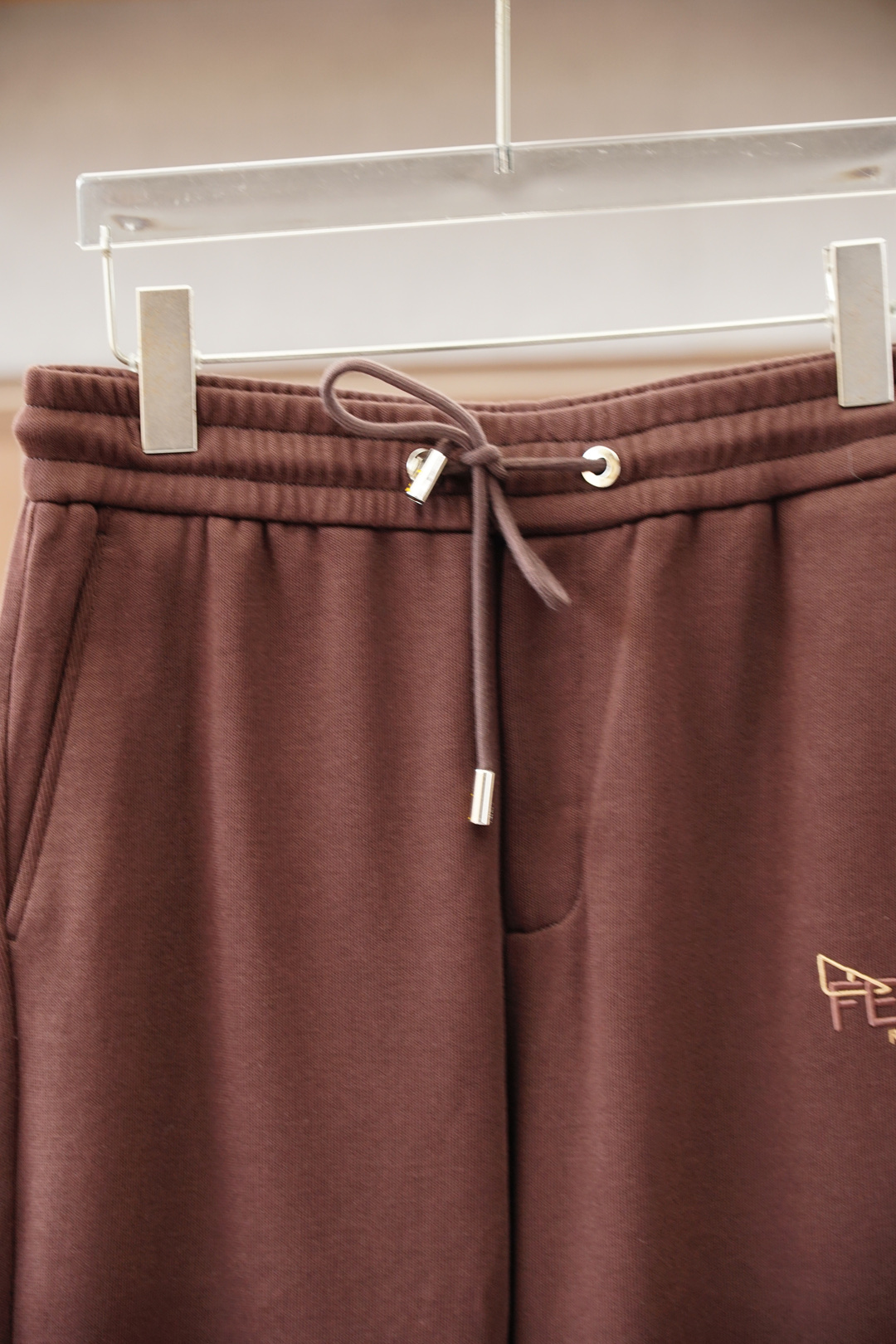 Fendi芬迪/🤎2025FW新品火爆上市啦🤎高品🍁质量🪵潮流🐿风向标🐾🐼16826KQM🐼精选定制高端