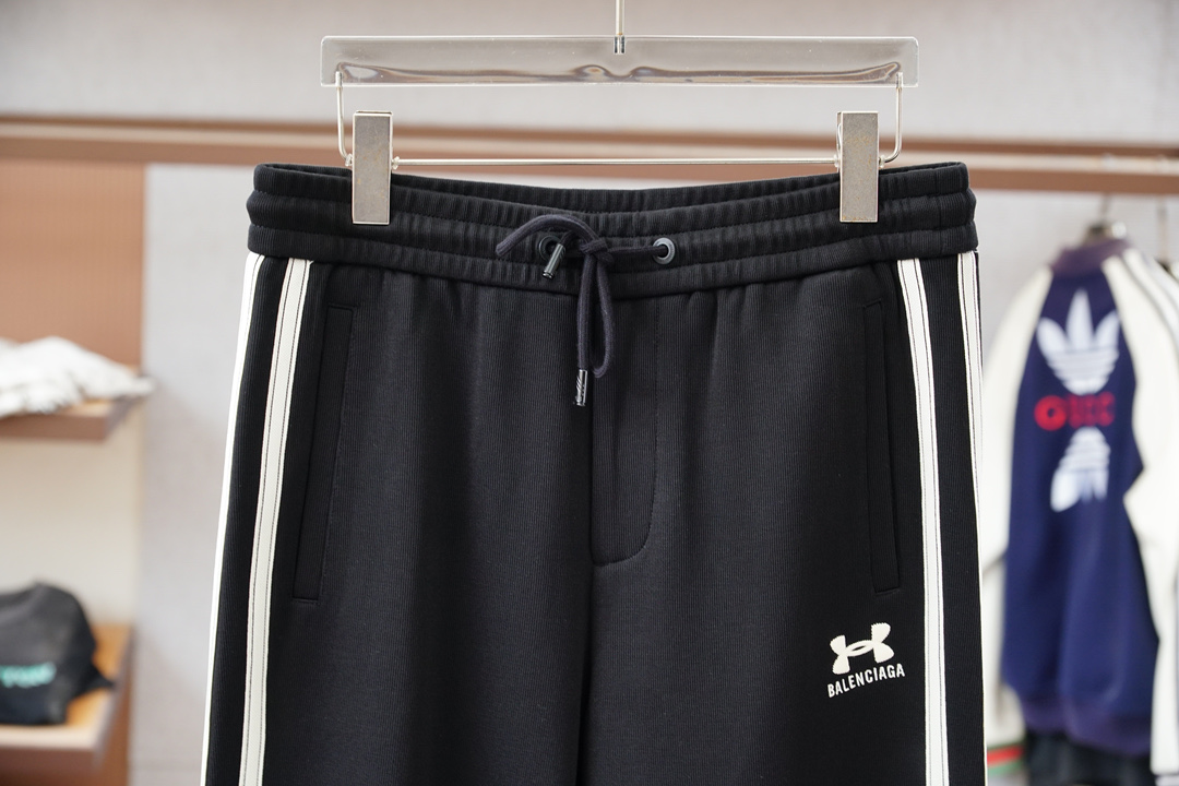 巴黎世家-🤎2025FW新品火爆上市啦🤎高品🍁质量🪵潮流🐿风向标🐾🐼16826KQM🐼精选定制高端长绒棉