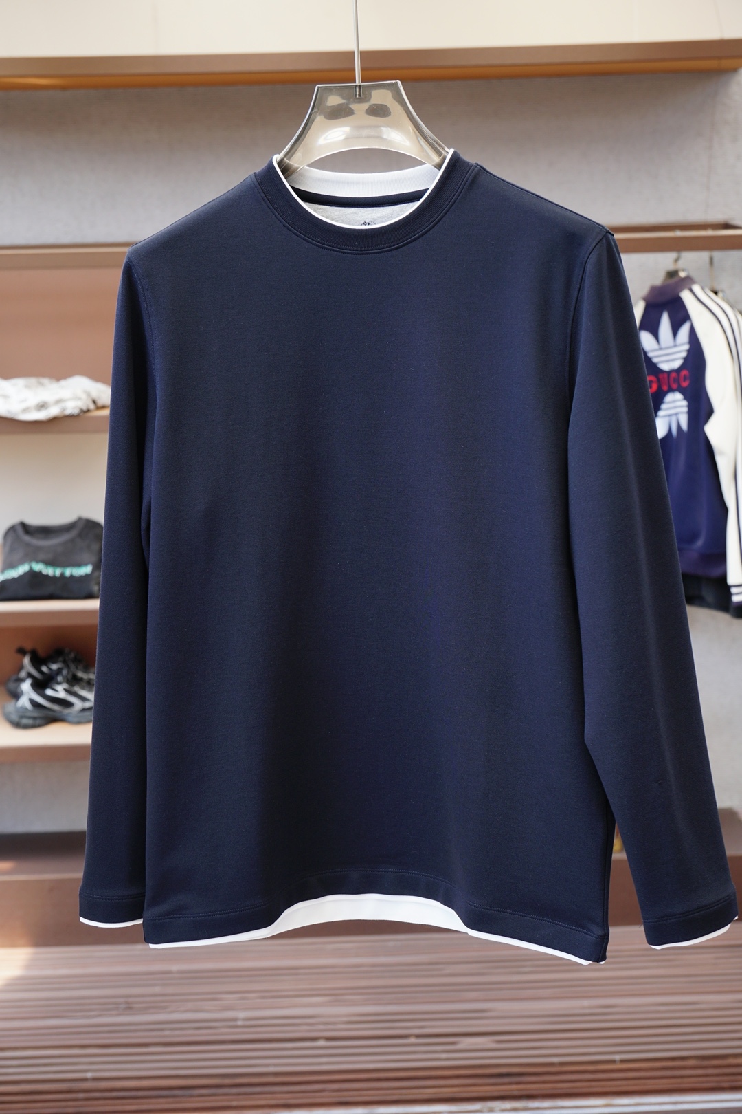 NO:645426,BC Brunello Cucinelli 2025SS autumn new fake two-piece long-sleeved T-shirt, handsome and fashionable, simple and versatile. The fabric cotton is not only crisp and maintains the trendy silhouette, but also comfortable to wear, and the yarn is more delicate. Sizes M-3XL,, brunello cucinelli, tees, t-shirt, alexander wang19860909BC Brunello Cucinelli 2025SS秋季新品假两件长袖T恤,帅气时尚,简约百搭款.面料棉 不仅挺括,保持潮流的廓形,又穿着舒适,纱织更细腻.尺码M-3XL,,brunello cucinelli,tees，t-shirt,alexander wang,Men's clothing