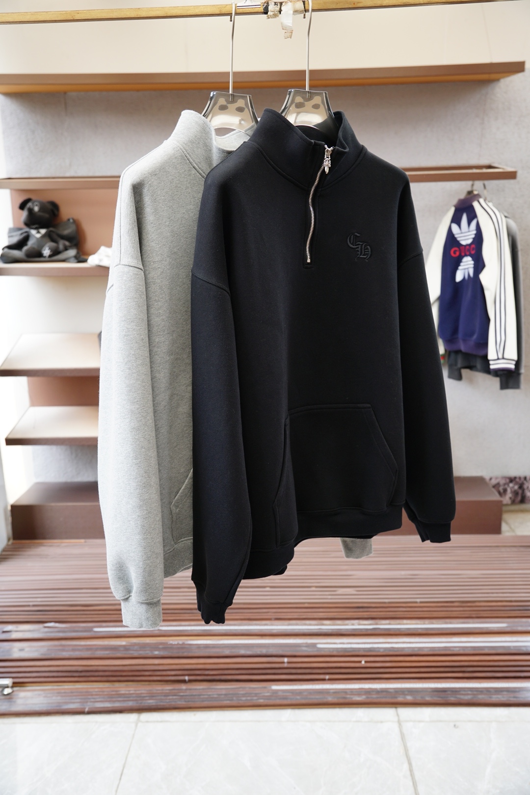 NO:571621,Chrome hearts high version composite fabric burnt flower craft sweatshirt, sizes S~XL (European sizes tend to be larger, please quote your height and weight when ordering),,chrome hearts,hoodie,sweatshirts,alexander wang19860909克罗心 高版本复合面料烧花工艺卫衣 尺码S~XL(欧码偏大报身高体重下单),,chrome hearts,hoodie,sweatshirts,alexander wang,Men's clothing