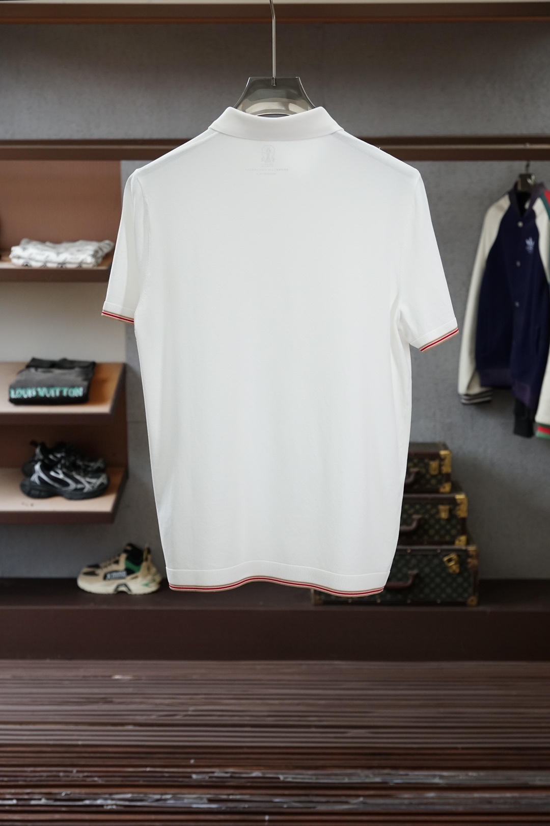 BC 桑蚕丝伊力特短袖，高级感满满。精选桑蚕丝+伊力特混纺面料，丝滑亲肤、透气垂顺，夏天穿清爽不闷汗。简