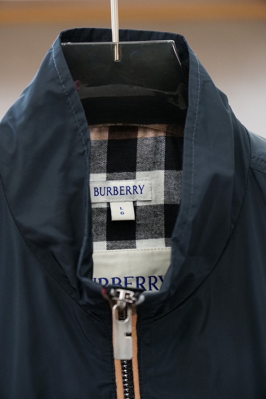 BBR-巴宝莉/Burberry 26早春新款发布🌸🌸巴宝莉翻领夹克外套，春季爆款外套，格子内里，战马刺