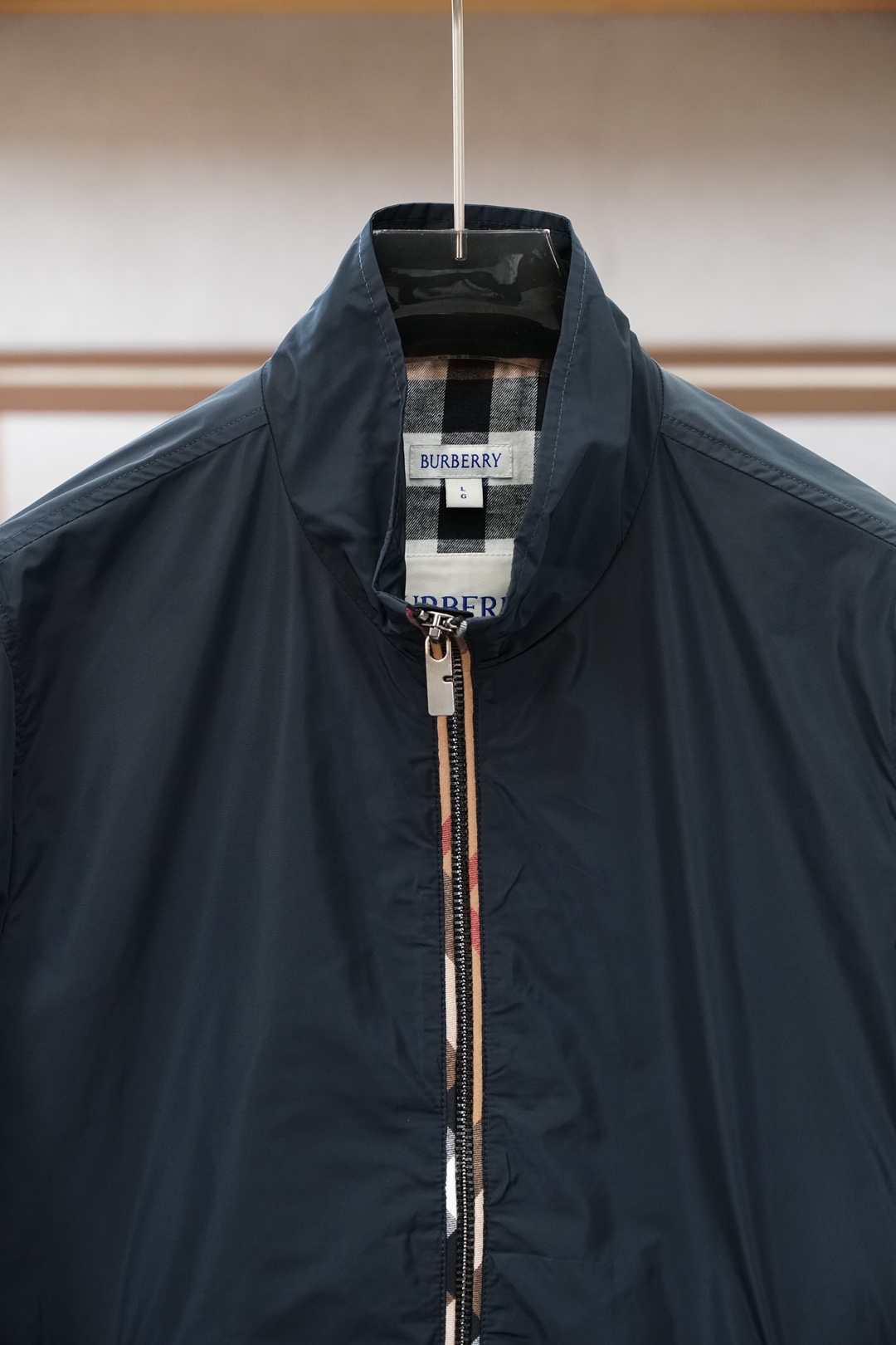 BBR-巴宝莉/Burberry 26早春新款发布🌸🌸巴宝莉翻领夹克外套，春季爆款外套，格子内里，战马刺