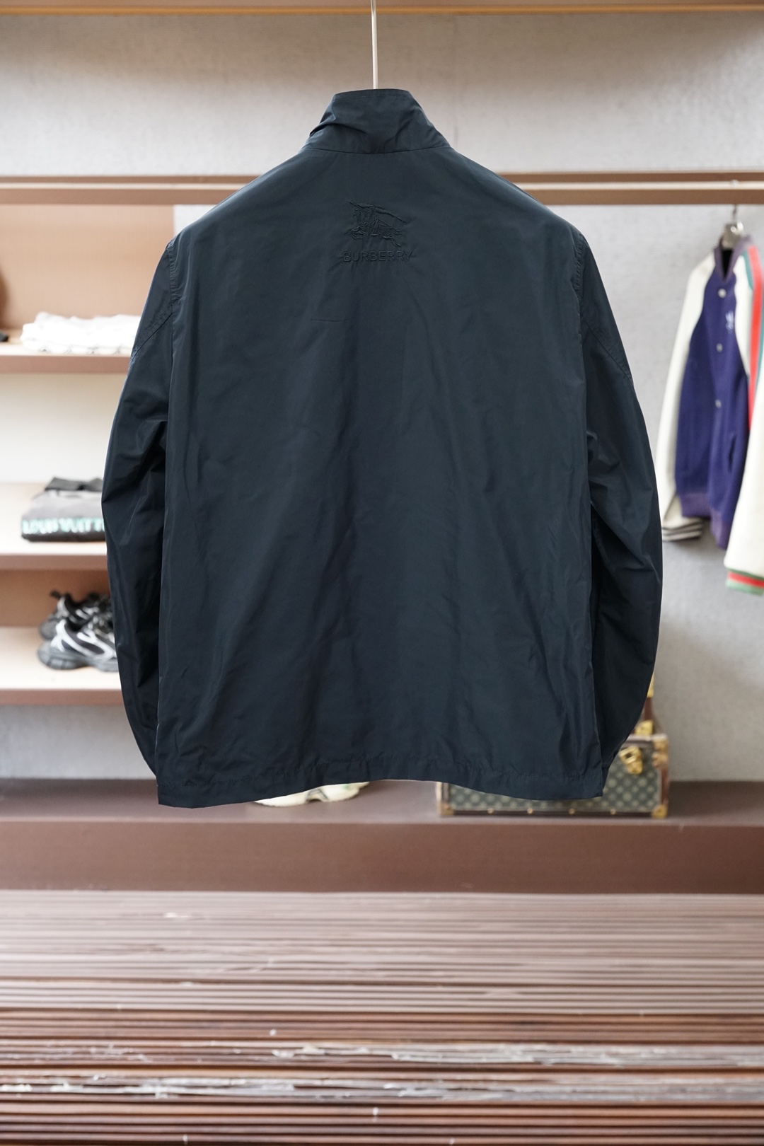 BBR-巴宝莉/Burberry 26早春新款发布🌸🌸巴宝莉翻领夹克外套，春季爆款外套，格子内里，战马刺