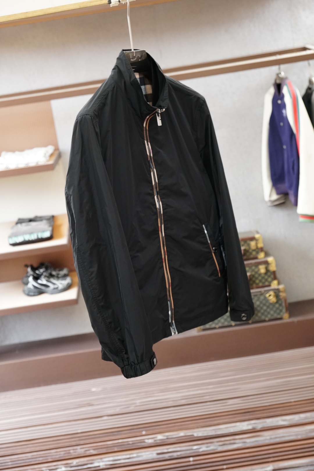 BBR-巴宝莉/Burberry 26早春新款发布🌸🌸巴宝莉翻领夹克外套，春季爆款外套，格子内里，战马刺