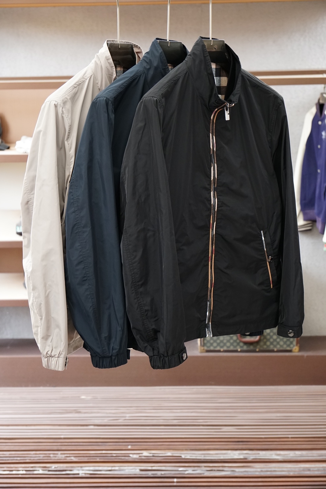 BBR-巴宝莉/Burberry 26早春新款发布🌸🌸巴宝莉翻领夹克外套，春季爆款外套，格子内里，战马刺